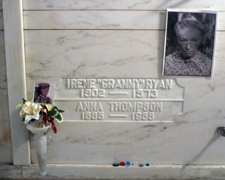 Irene Ryan's grave